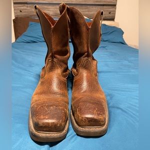 Ariat composite toe boot. Brown. 11.5.